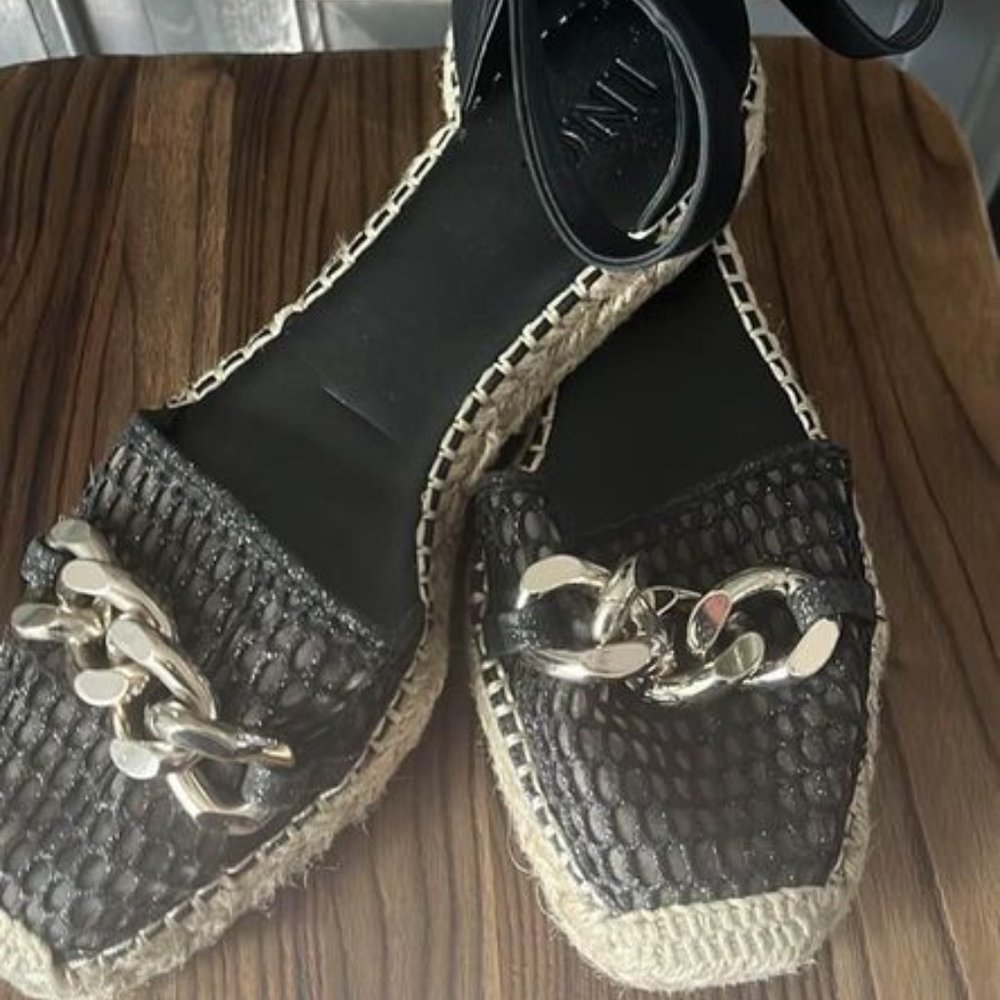 NEW INC International Concepts Espadrilles black with gold size 8